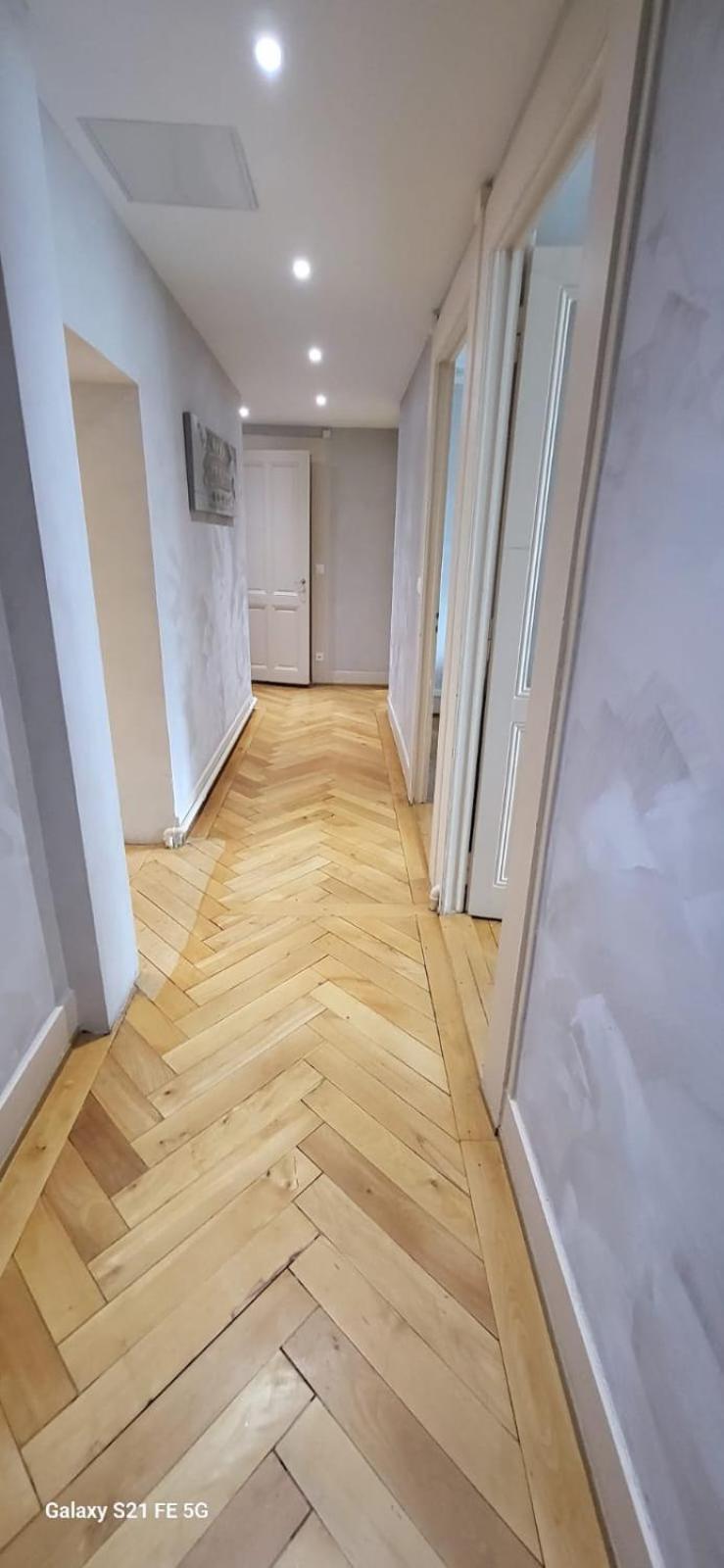 Appartement Luxueux 5 Pièces à Carouge *