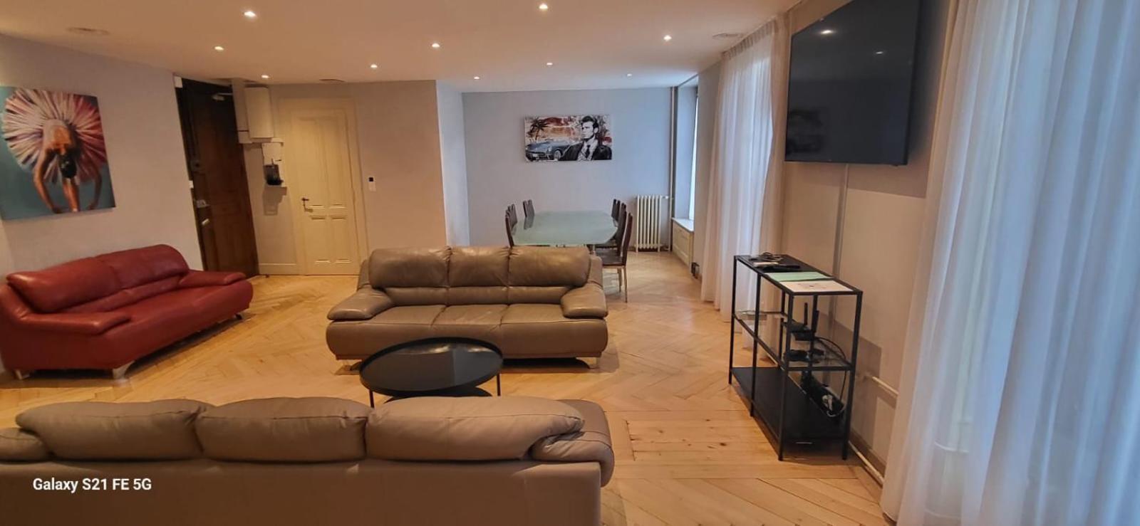 Appartement Luxueux 5 Pièces à Carouge *